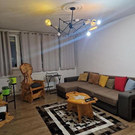 Aaa Apartment Πρίστινα Εξωτερικό φωτογραφία
